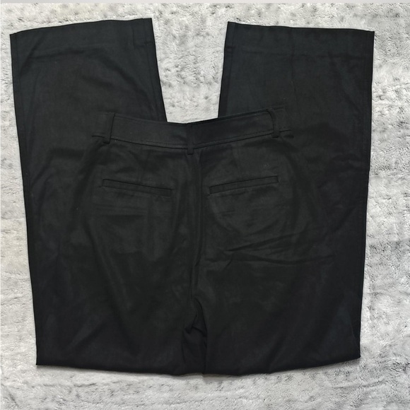 Everlane Draper Pleated Pants in Buttersmooth 2R - Picture 3 of 7